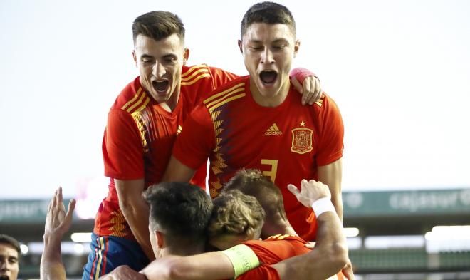 Los jugadores de España sub 21 celebran el gol de Manu García en un amistoso ante Alemania (Foto: SeFútbol).