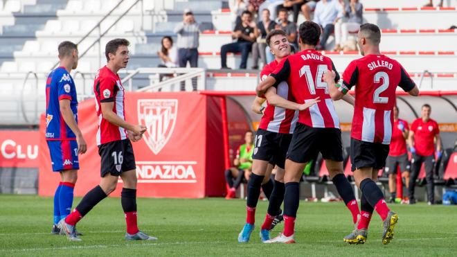 Los jugadores del Bilbao Athletic celebran un gol (Foto: Athletic Club)