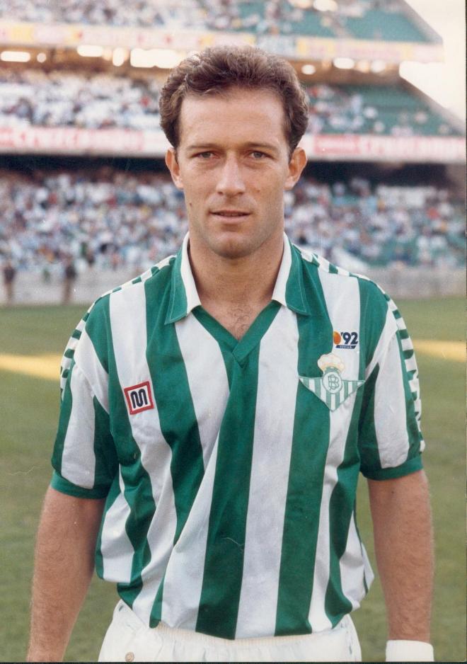 Gabi Calderón, durante su etapa como futbolista del Betis.