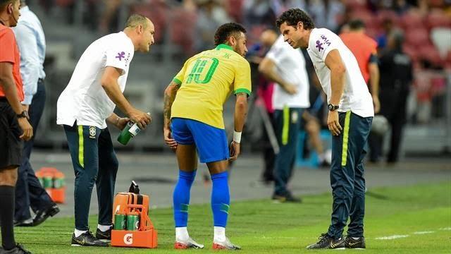 Neymar, lesionado con Brasil en el último parón internacional.