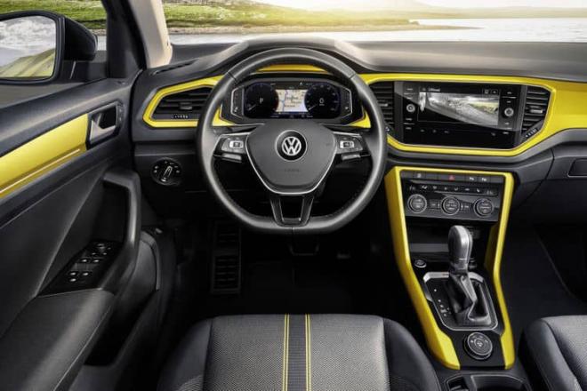 Volkswagen T-Roc interior