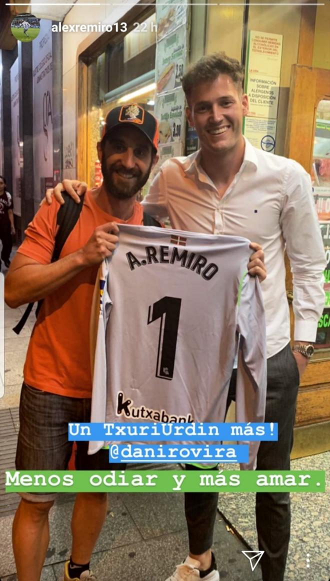 Álex Remiro, portero de la Real, con el actor Dani Rovira (Foto: Instagram).