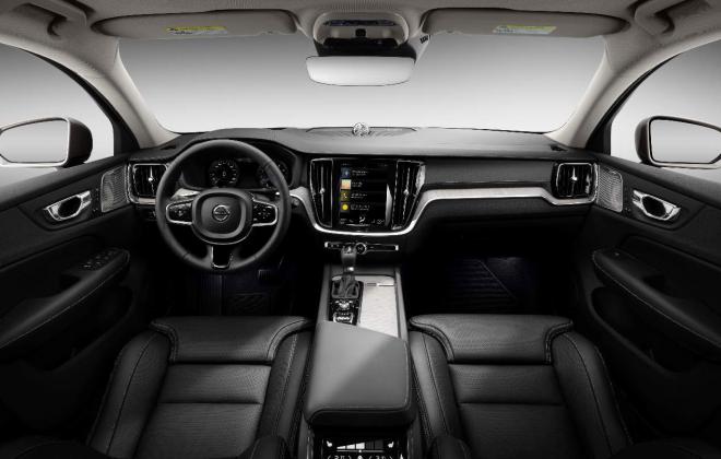 Volvo V60 Cross Country interior