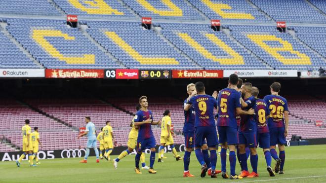 Los jugadores del FC Barcelona celebran un gol en el partido a puerta cerrada del 1-O (Foto: EFE).