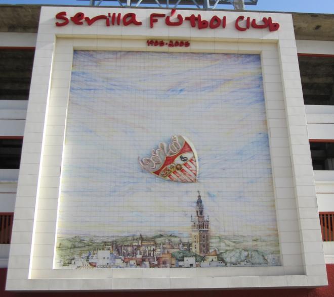 Mosaico del Centenario en Gol Sur.