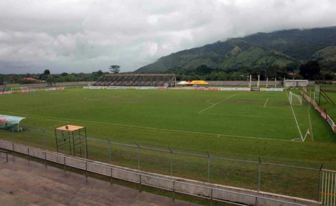 Estadio Francisco Martínez Duróng, con capacidad para 10.000 espectadores.