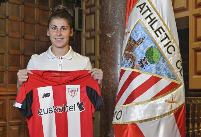 Lucía García ha renovado su contrato en el palacio de Ibaigane (Foto: Athletic Club).