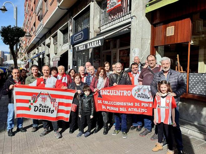 Los encuentros de coleccionistas de la peña Deusto del Athletic ya son un clásico en Bilbao.
