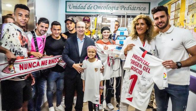 Plantilla del Sevilla FC en el hospital.