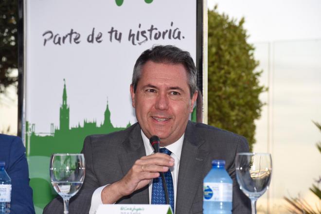 Juan Espadas, alcalde de Sevilla. (Foto: Kiko Hurtado).