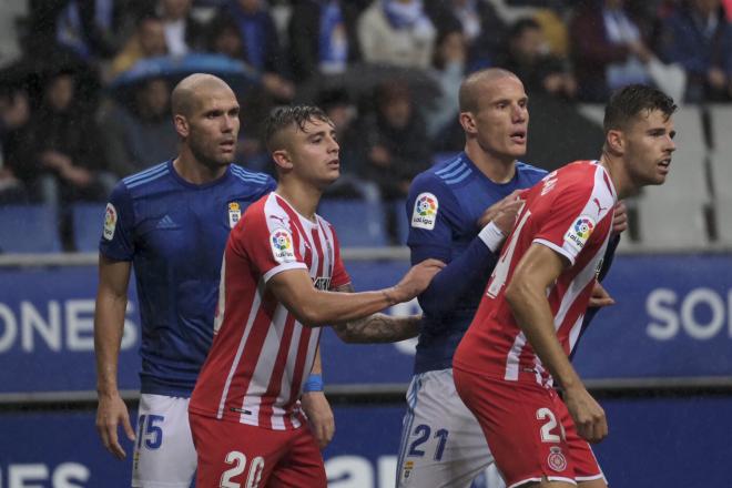 Ortuño y Lolo, en el Oviedo-Girona (Foto: Luis Manso).