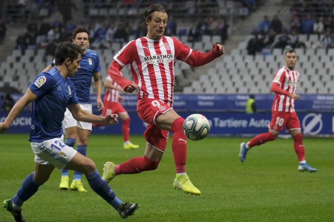 Marc Gual en la derrota del Girona en Oviedo (Foto: Luis Manso).