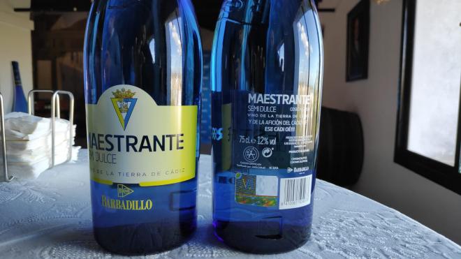 Botellas de vino Maestrante del Cádiz (Foto: F. J. J.).