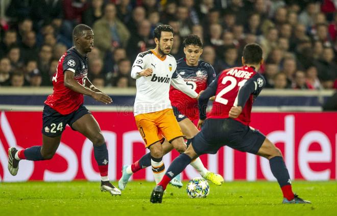Parejo cumple 50 partidos europeos con el Valencia CF (Foto: Lázaro de la Peña / Valencia CF)