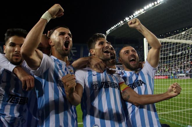 Los jugadores celebran el gol de Adrián ante el Oviedo (Foto: Paco Rodríguez).