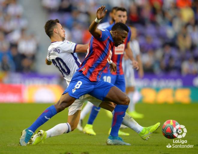 Diop podría perder el sitio en el once del Eibar (Foto: LaLiga).