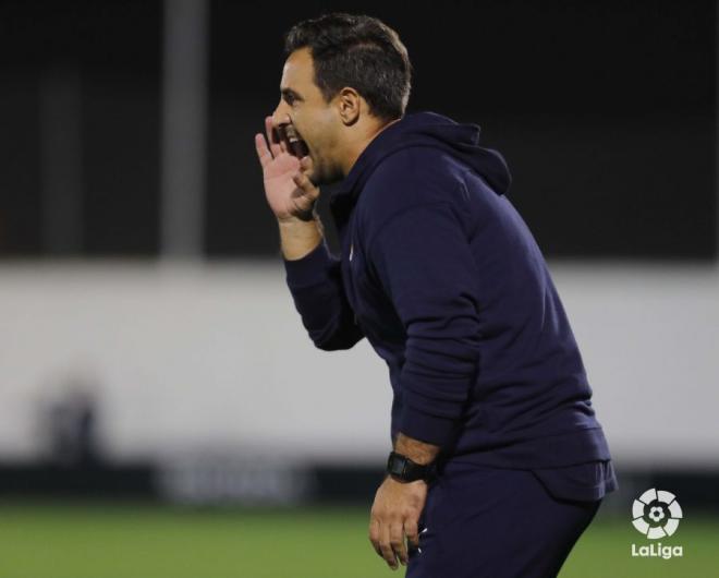 José Manuel Gómez, segundo entrenador del Valencia CF Femenino sustituyendo a la sancionada Irene Ferreras (Foto: LaLiga)