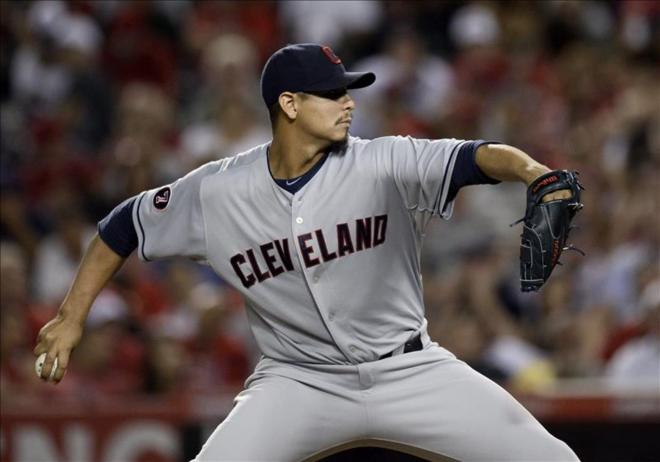 Carlos Carrasco, durante un partido (Foto: EFE).