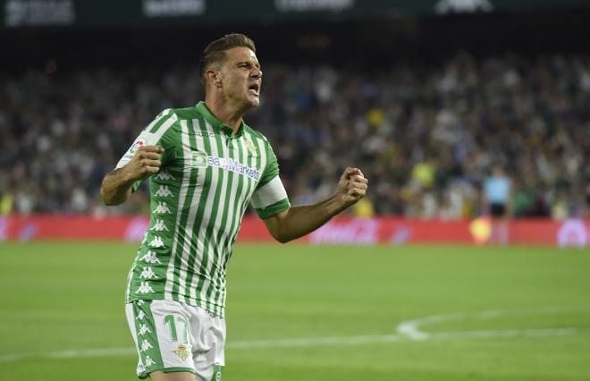 Joaquín celebra el triunfo ante el Celta.