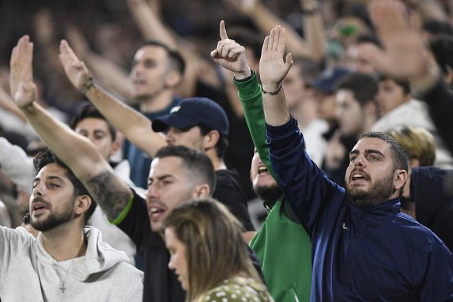 La afición del Betis miró por primera vez al palco (Foto: Kiko Hurtado).