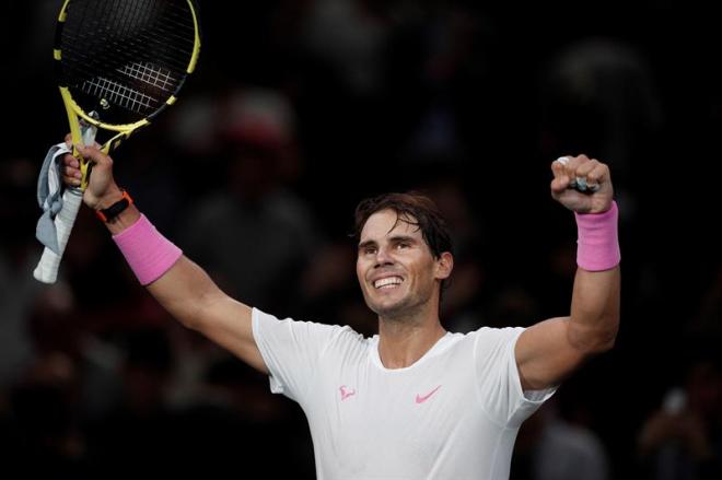 Rafa Nadal celebra su victoria ante Wawrinka en los cuartos de final del Másters 1.000 de París.