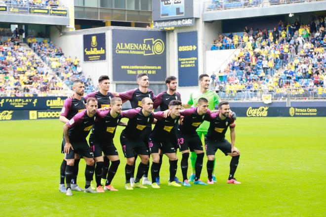 El once titular del Sporting en el Ramón de Carranza (Foto: Cristo García).