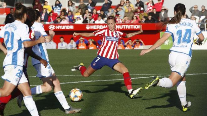 Ángela Sosa, en el momento de su gol (Foto: ATM).