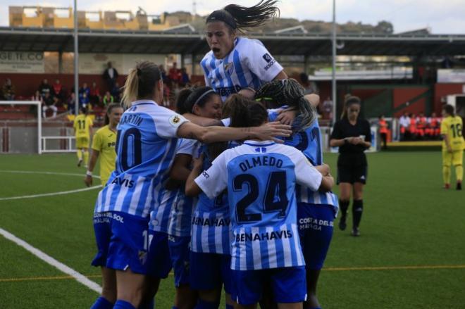 Las malaguistas celebran uno de los goles ante el Villarreal (Foto: Málaga CF).