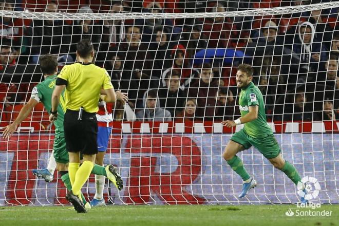 Portu celebra el segundo gol de la Real que dio los tres puntos en Granada (Foto: Real Sociedad).