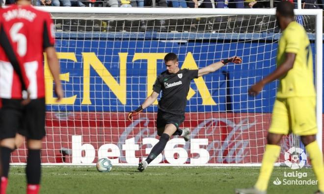 Unai Simón, durante el Villarreal-Athletic (Foto: LaLiga).