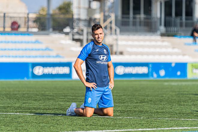 Antonio Gabarre con la camiseta del Atlético Baleares (Foto: Atlético Baleares).