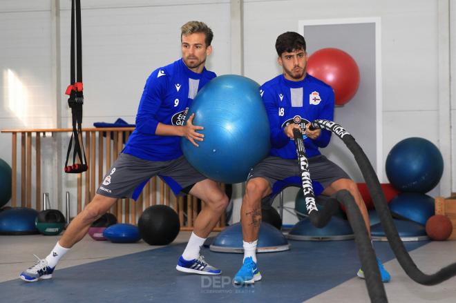 Christian Santos y Beto da Silva en el gimnasio de la Ciudad Deportiva de Abegondo (Foto:RCD)