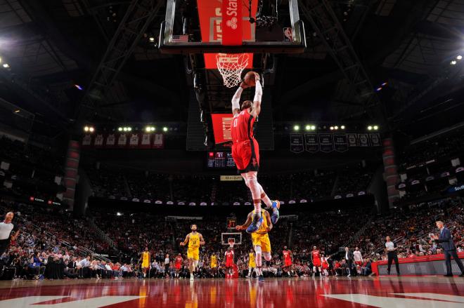 Los Rockets se impusieron a unos Warriors que contaban con muchas bajas (Foto: @HoustonRockets).