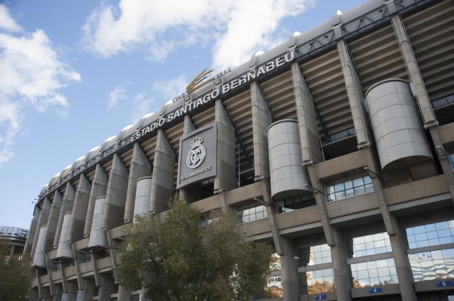 El estadio Santiago Bernabéu podría aportar más de 35 millones al año a la entidad (Foto: EFE).