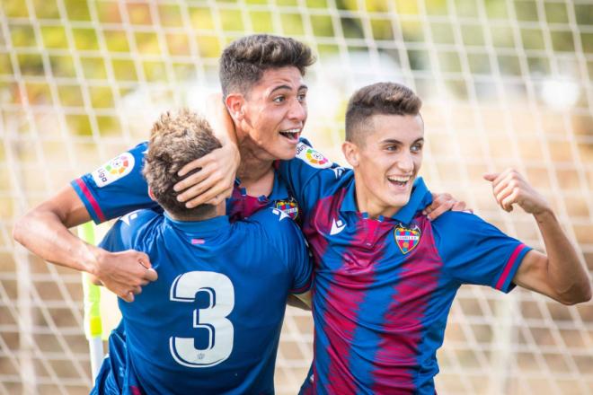 Los juveniles granotas logran la victoria (Levante UD).