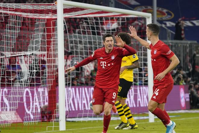 Lewandowski celebra uno de sus goles ante el Borussia Dortmund.