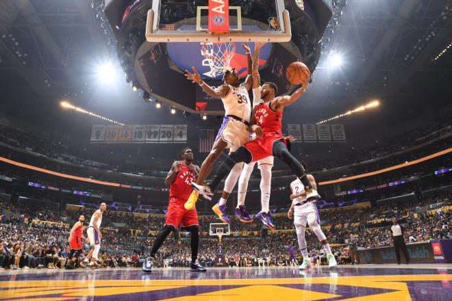 El vigente campeón de la NBA, Toronto Raptors, se impuso a domicilio a los Lakers (Foto: @Raptors).
