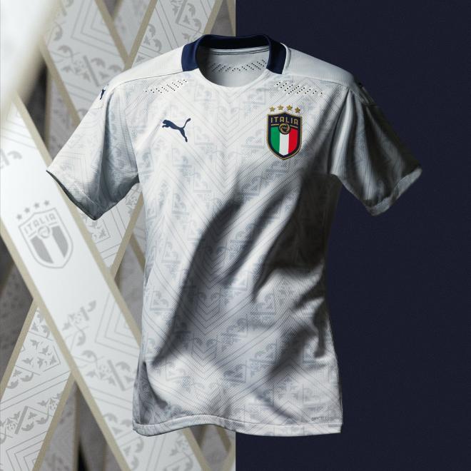 Para la segunda camiseta de Italia el color elegido ha sido el blanco (Foto: Puma).