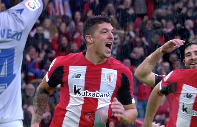 Ander Capa celebra un gol con el Athletic Club ante el Levante.