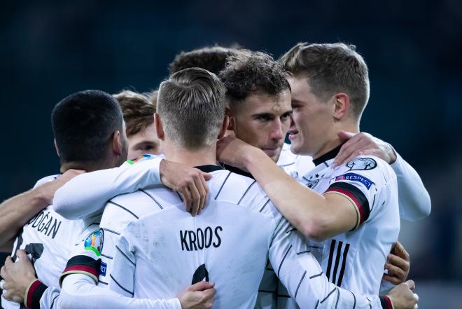 Los jugadores alemanes celebrando un gol ante Bielorrusia (Vía UEFA).