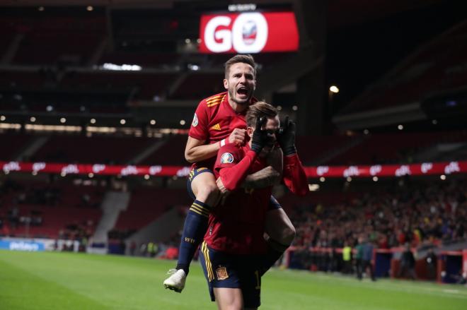 Fabián y Saúl, celebrando el gol ante Rumanía (Vía Selección española).