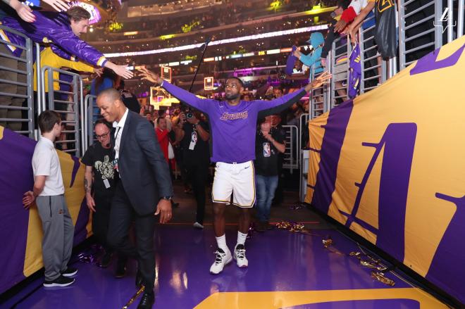 LeBron James volvió a dar una exhibición para los Lakers (Foto: @Lakers).