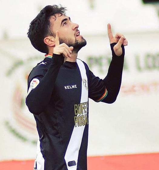 Unai López celebra un gol con el Rayo Vallecano.
