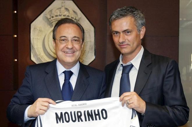 Florentino Pérez, con Mourinho en su presentación con el Real Madrid (Foto: EFE).