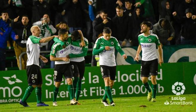 El Racing celebra un gol ante el Extremadura.