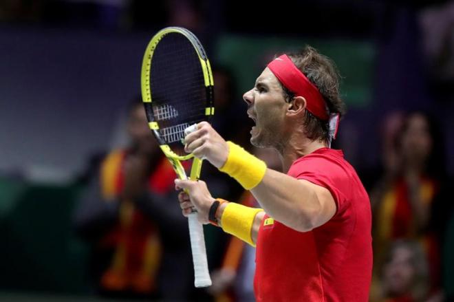 Nadal celebra un punto en la Copa Davis.