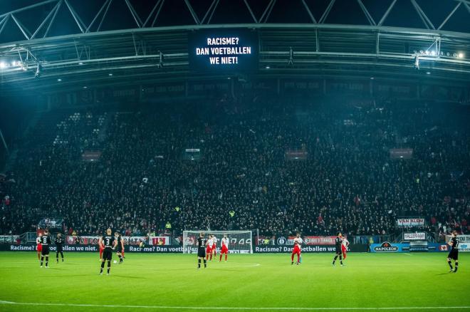 Protesta el fútbol holandés contra el racismo.