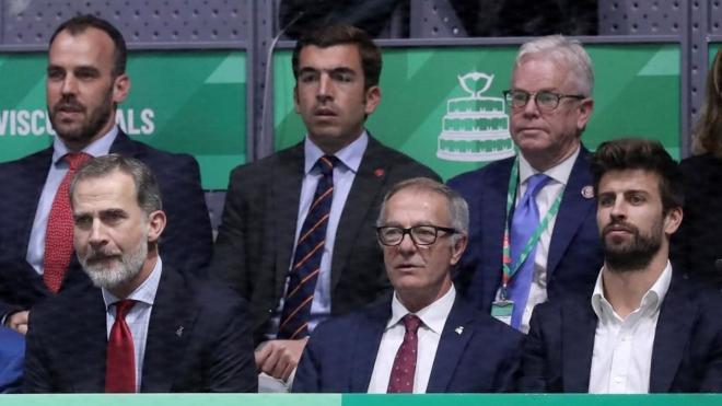 Felipe VI y Gerard Piqué, en el palco de la Copa Davis.