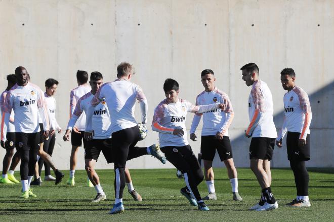 Soler en uno de los entrenamientos del Valencia CF antes del parón (Foto: David González).