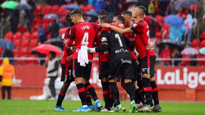 Los jugadores del Mallorca celebran un gol (Foto: RCDM).